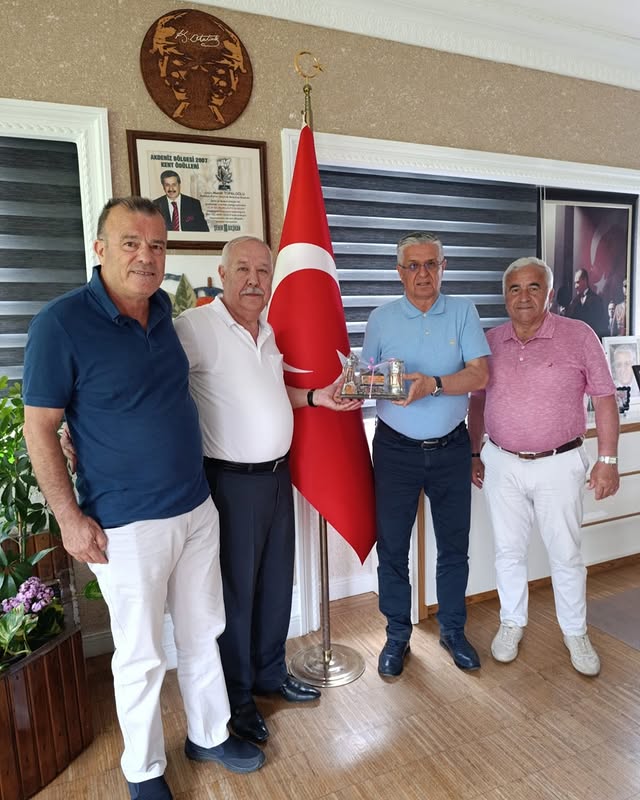 Kemer Belediye Başkanı Topaloğlu, Zonguldak Kız İlköğretmen Okulu Mezunlarıyla Buluştu