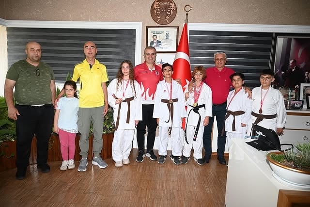 Kemer Belediyesi Karate Takımı Anadolu Yıldızlar Ligi'nde 7 Madalya Kazandı