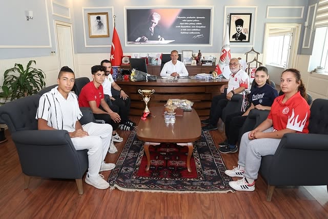 Döşemealtı Belediyesi Sporcuları Ziyaret Edildi