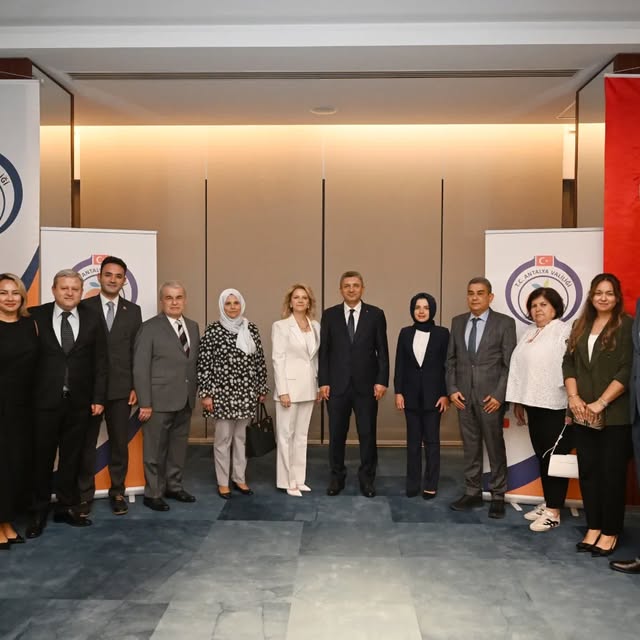 Antalya Valiliği'nden Mülki İdare Amirleri İçin Veda Yemeği