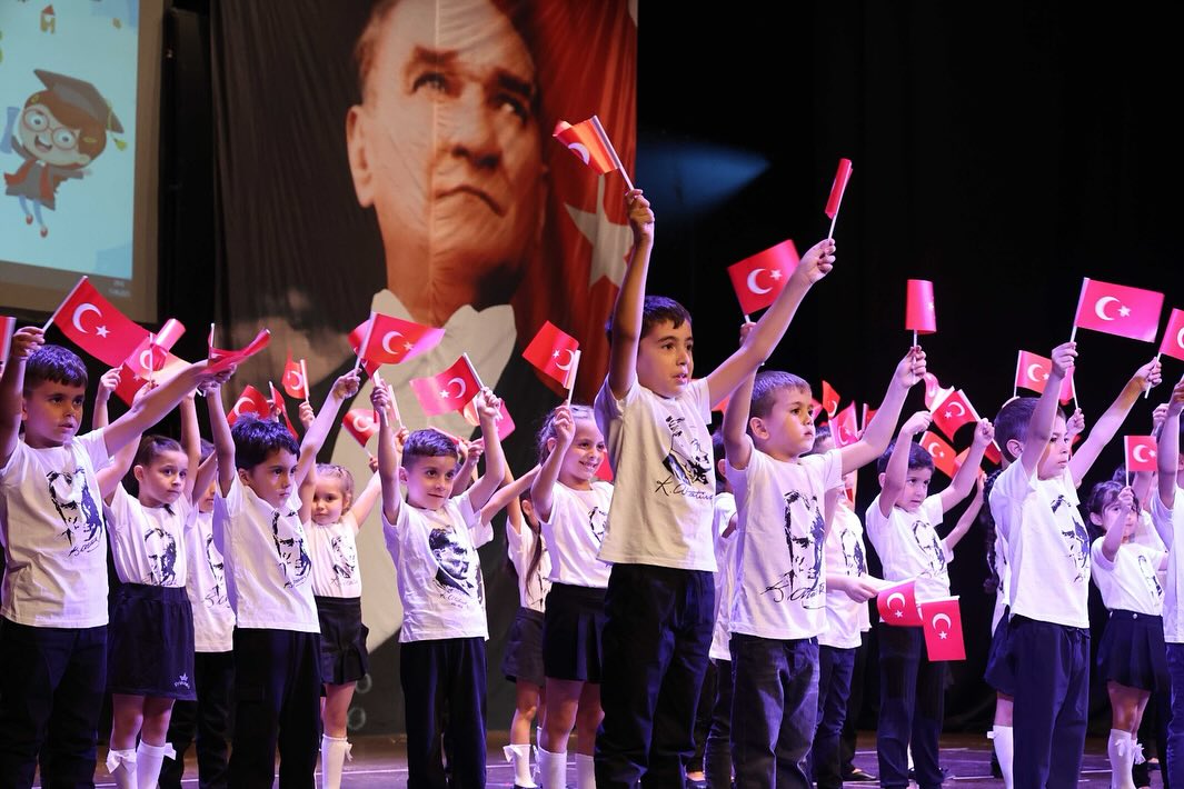 Antalya Büyükşehir Belediyesi Kreşlerinde Mezuniyet Coşkusu