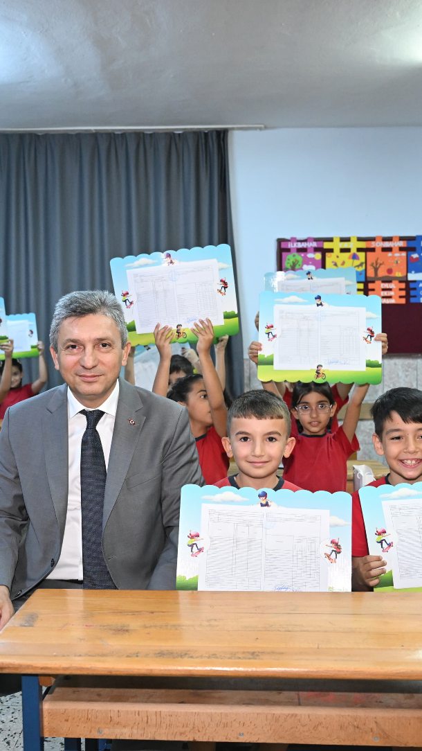 Antalya'da 2024-2025 Eğitim Öğretim Yılı Karne Töreni Gerçekleştirildi
