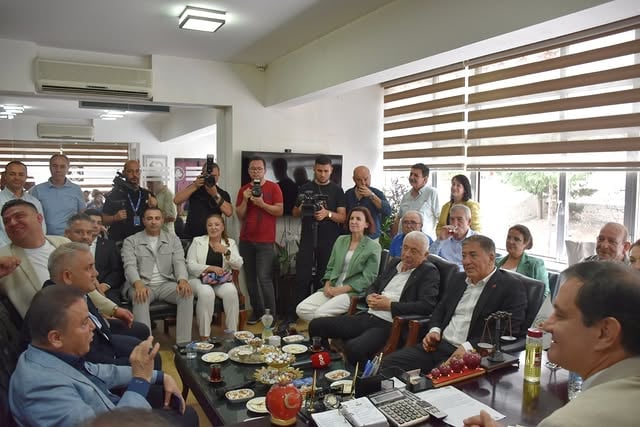 CHP Antalya Heyeti Elmalı Belediye Başkanı Halil Öztürk'ü Ziyaret Etti