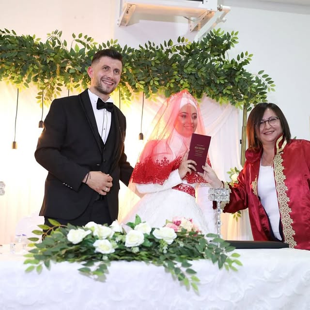 Antalya Akseki'de Aile Saadeti: Fatma ve Ahmet Evlendi