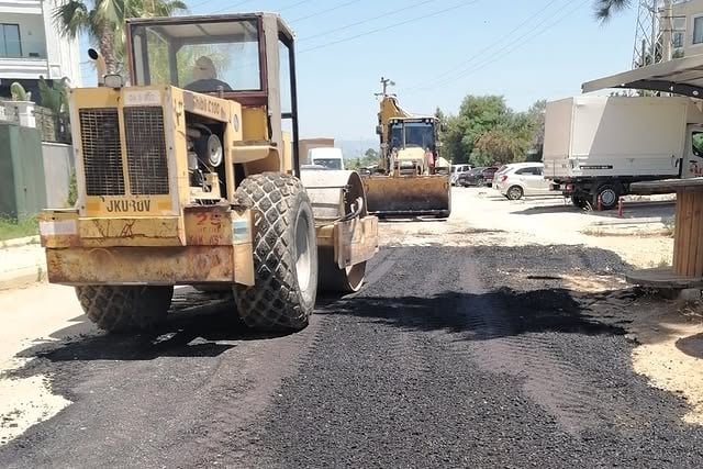 Antalya Serik'te Belek Mahallesi Yolları Bakım ve Onarım Çalışmaları Devam Ediyor