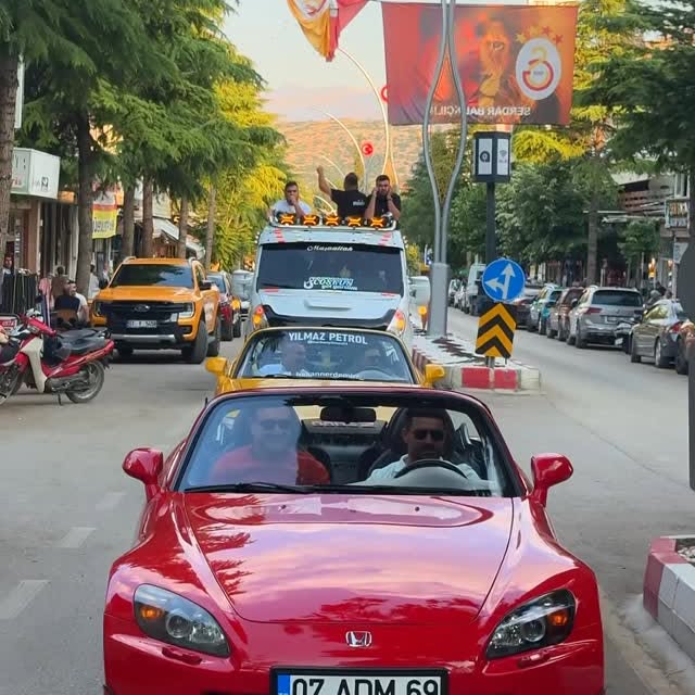 Elmalı'da Modifiye Araç Tutkunları Auto Fest'te Buluştu