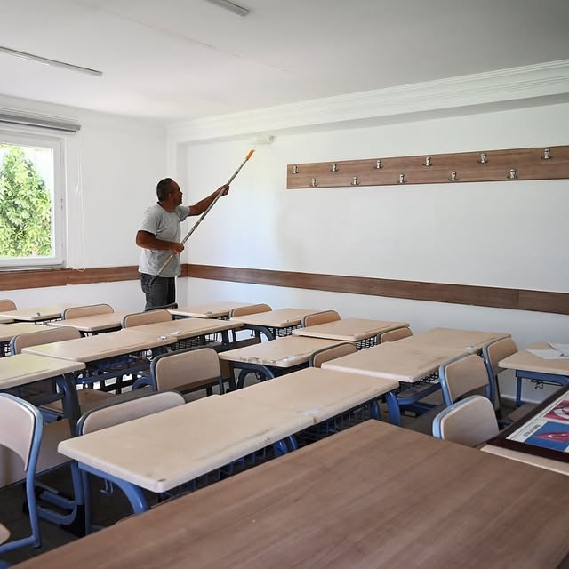 Antalya Kemer Belediyesi Kurs Merkezinde Tadilat Çalışmaları Başladı