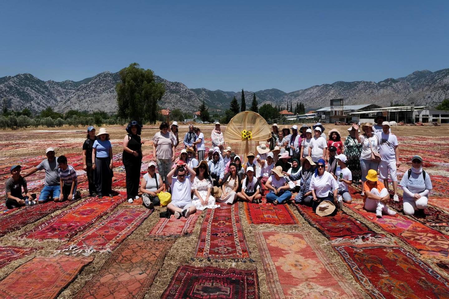 Antalya'da Engelsiz Kafe Çocukları Lavanta Bahçelerinde Coştu