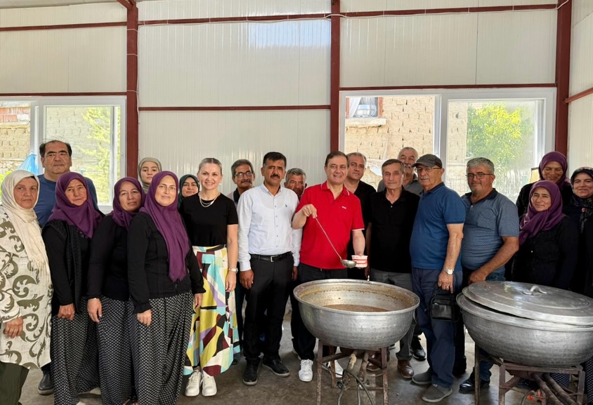 Elmalı Belediyesi Müğren Mahalle'sinde Aşure Programına Katıldı