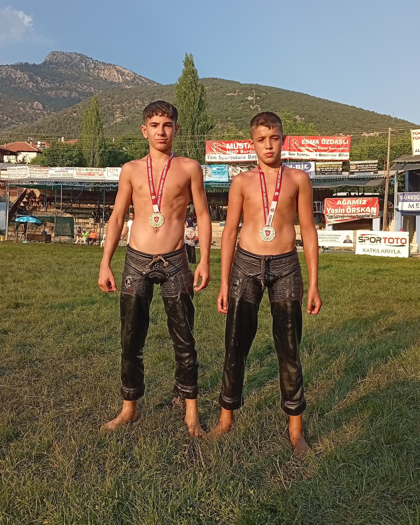 Manavgat Belediyesi Güreş Kulübü Sporcuları Altınyayla Yağlı Güreşleri'nde Başarı Elde Etti