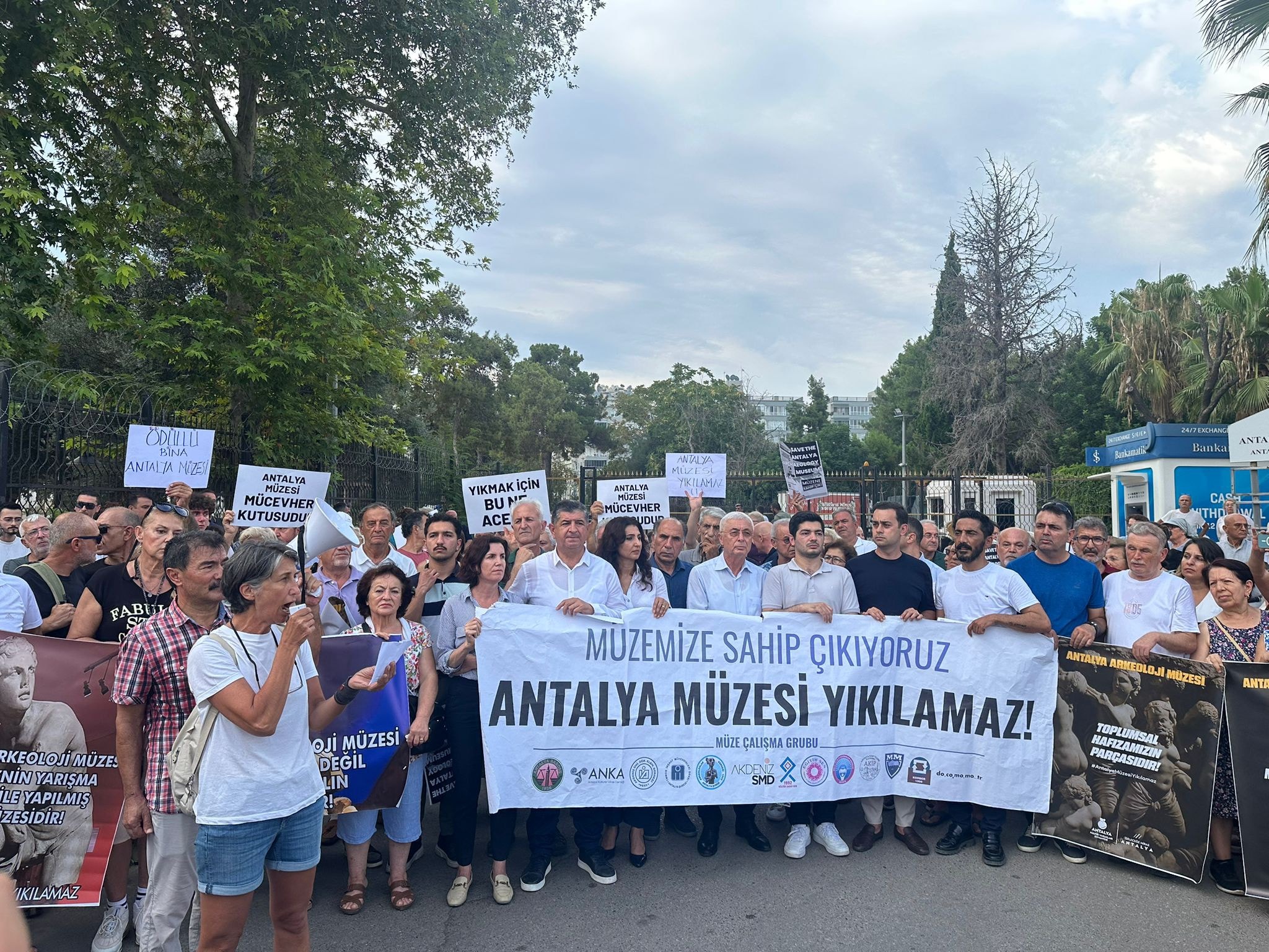 CHP Antalya İl Başkanlığı, Antalya Müzesi'ne Sahip Çıktı: 