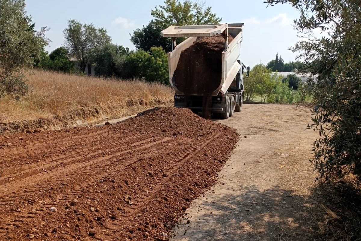 Antalya Serik'te Yollar Reglaj Çalışmalarıyla Yeniden İnşa Ediliyor