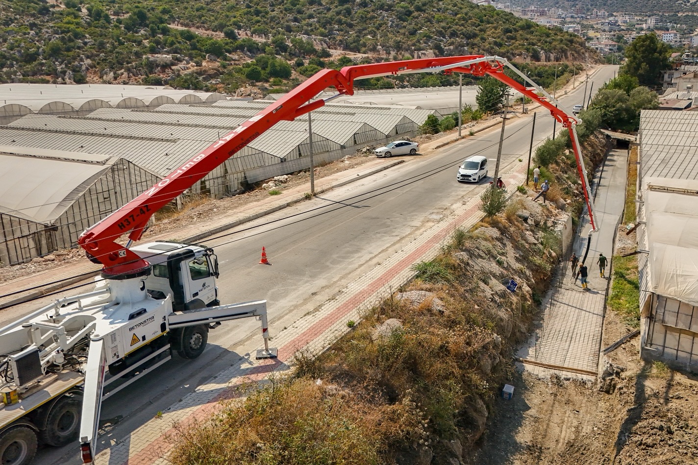 Antalya Demre'de Yağmur Suyu Tahliye Hattı Çalışmaları Başladı
