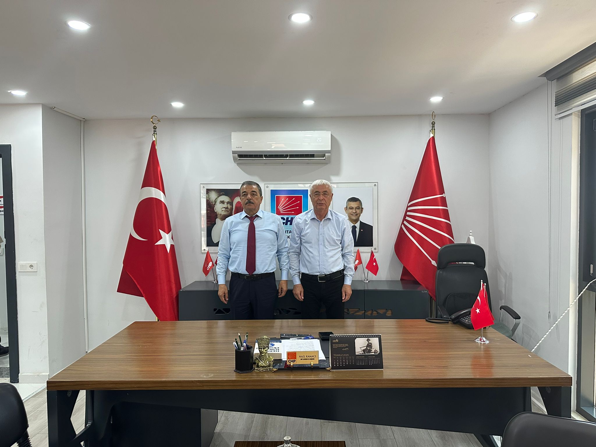CHP Antalya İl Başkanı Kamacı'yı Kamu İş Konfederasyonu Başkanı ve Eğitim İş Şube Başkanı Ziyaret Etti