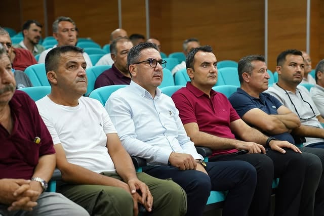 Finike'de Tarımsal Sulama Faaliyetleri Masaya Yatırıldı