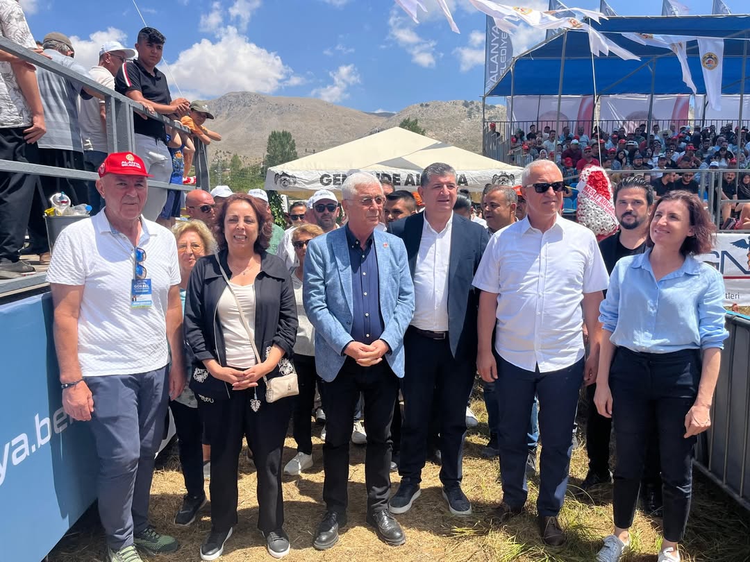 Geleneksel Alanya Gökbel Yağlı Pehlivan Güreşleri CHP'li Başkan ve Delegelerin Katılımıyla Düzenlendi