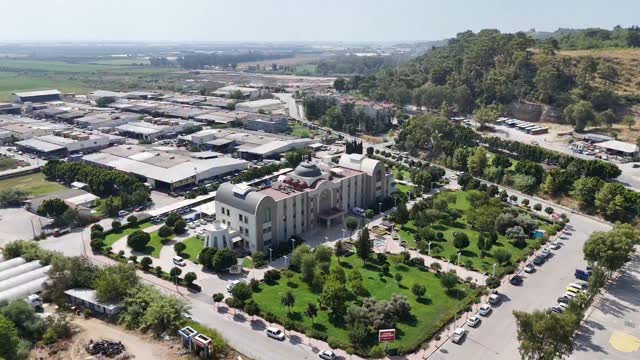 Antalya Aksu'da Kapsamlı Hizmet Çalışmaları Devam Ediyor