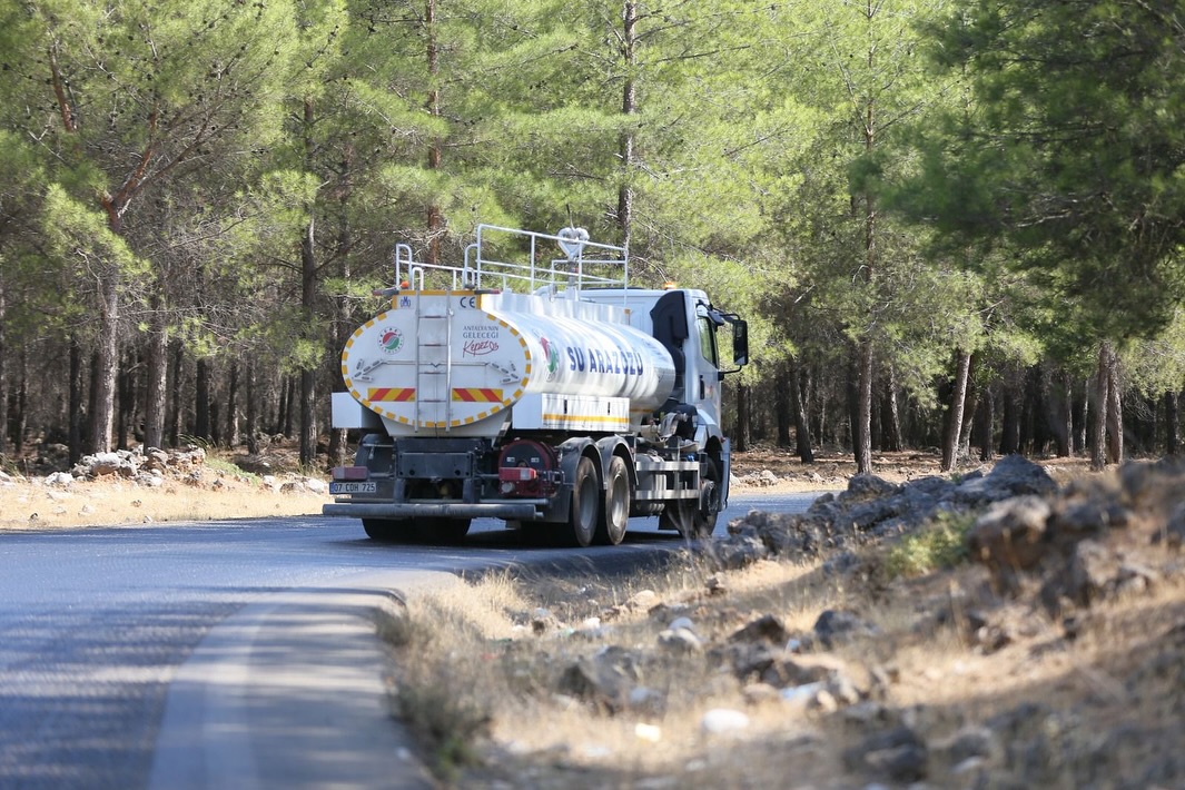 Antalya Kepez Belediyesi, Kızıllı Orman Yangınında Destek Veriyor