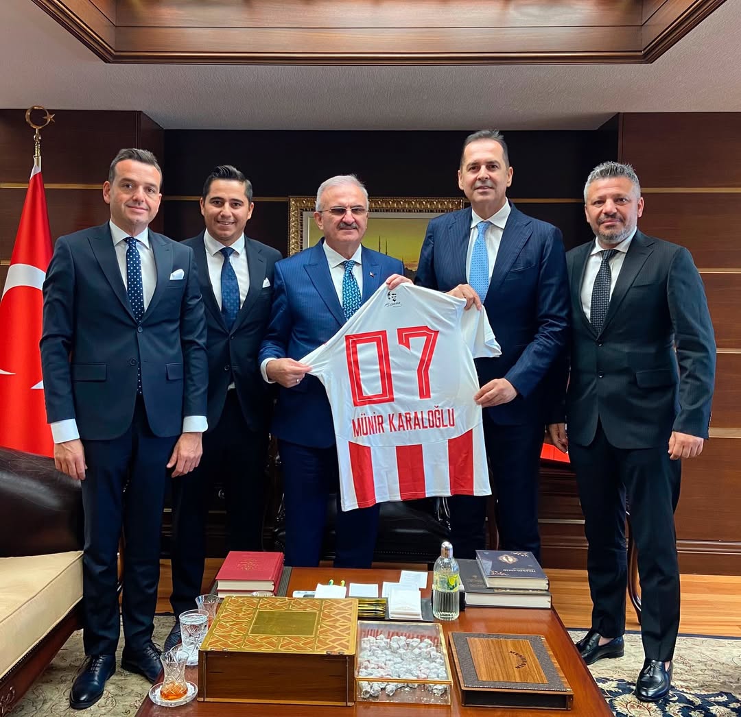 Antalyaspor Heyeti, Eski Antalya Valisi Münir Karaloğlu'nu Ankara'da Ziyaret Etti
