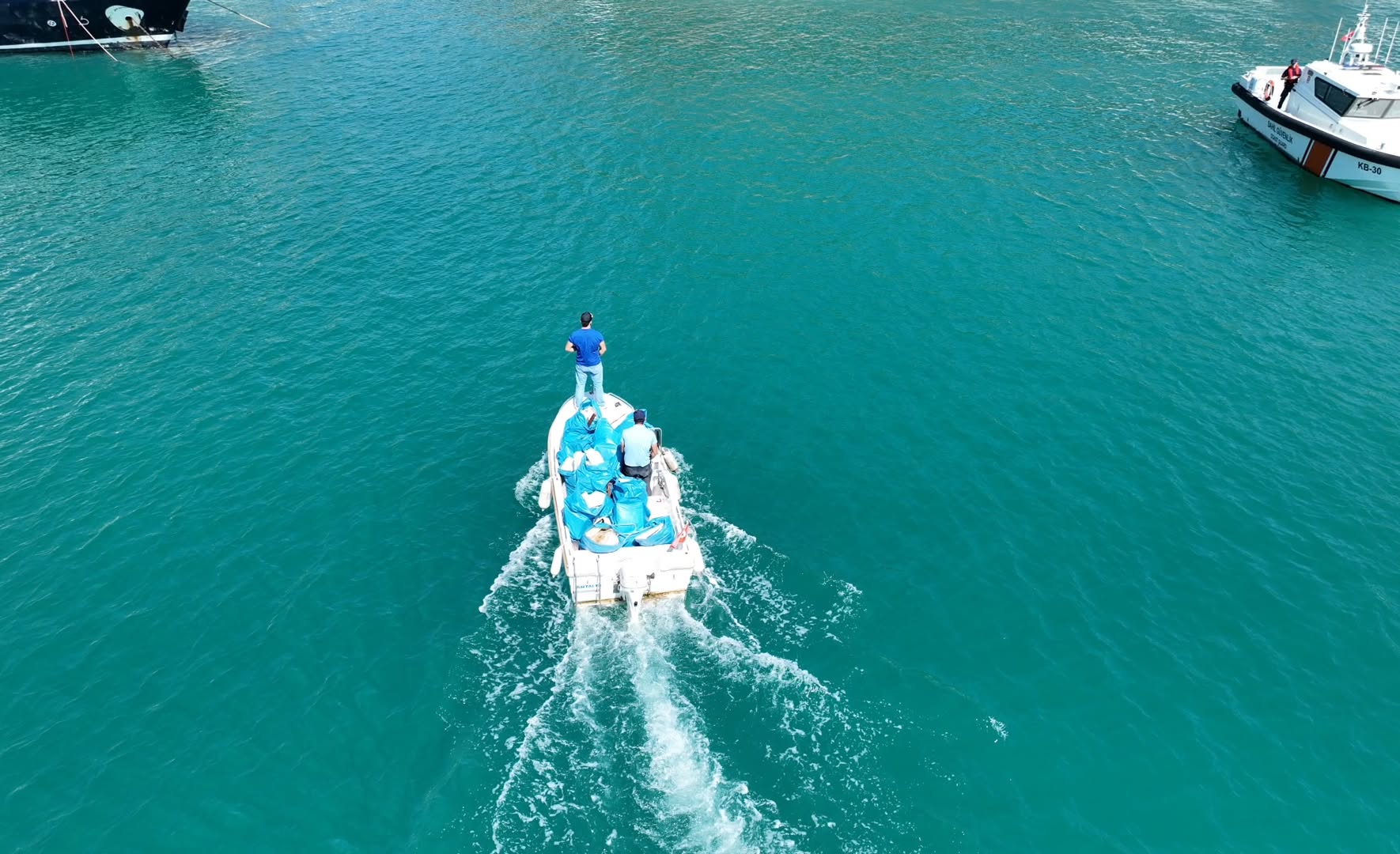 Antalya'da Deniz Dip Temizliğinde 2 Ton Çöp Çıkarıldı