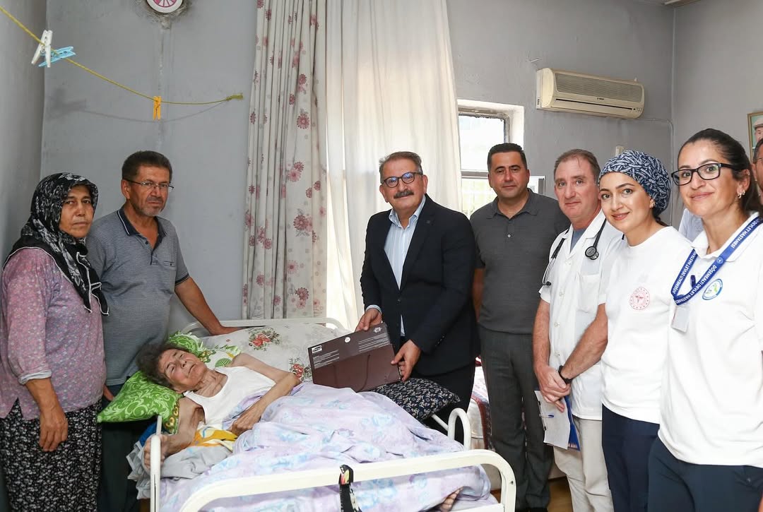 Antalya'da Evde Sağlık Hizmetleri Ziyareti: Yaşlı Havva Teyze Devlet Hastanesi Ekibiyle Buluştu