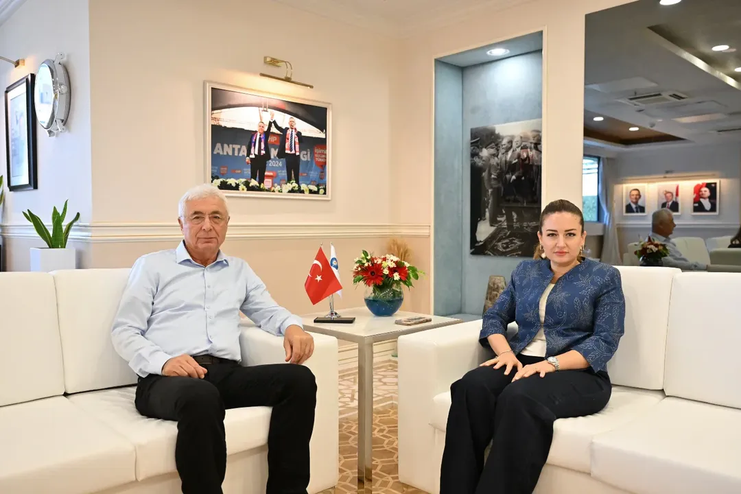CHP Antalya İl Başkanlığı, Büşra Özdemir ile Bir Araya Geldi