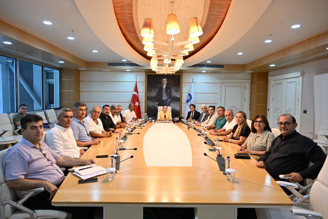 Antalya'da Belediye Başkan Vekili ile STK ve Muhtar Temsilcileri Toplantısı