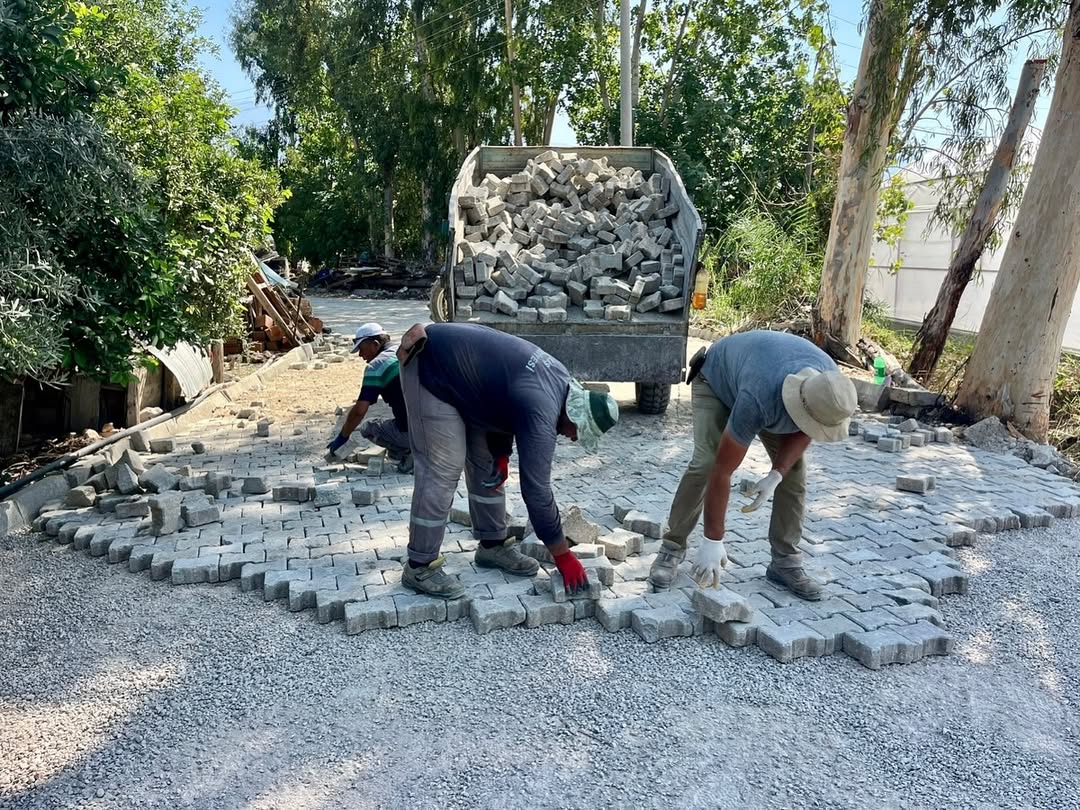 Antalya Kaş'ta Yol Yenileme Çalışmaları Devam Ediyor