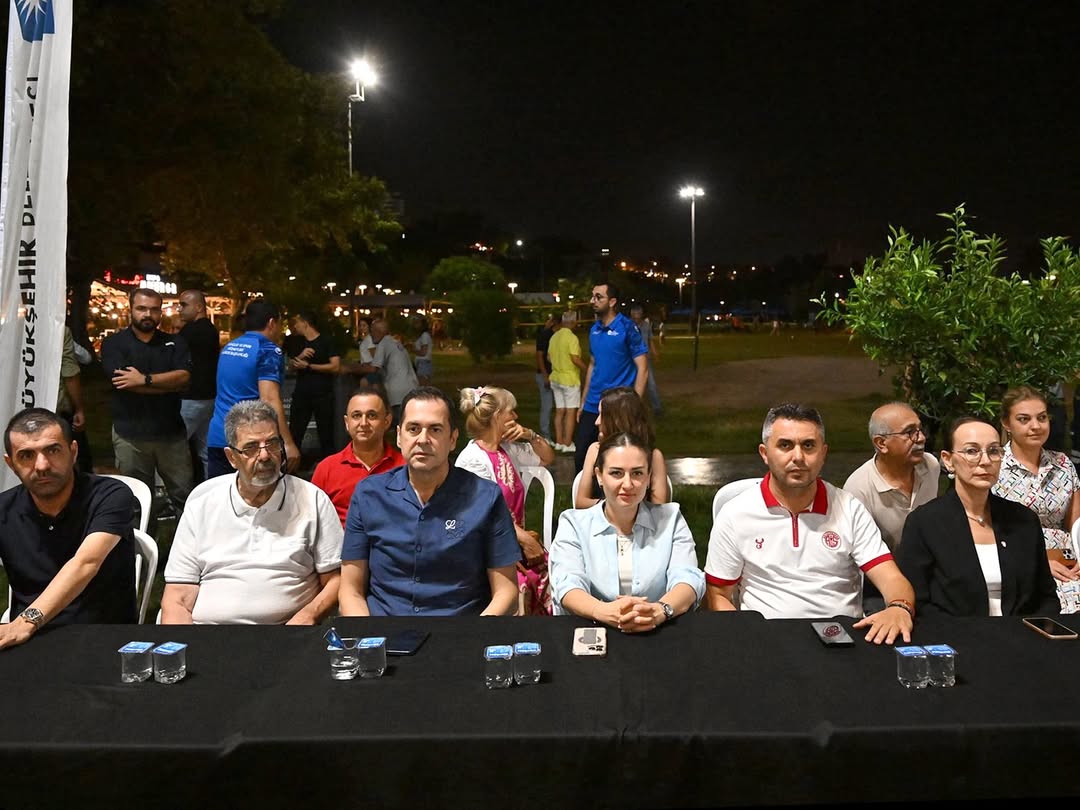Antalyaspor'da Efsane Futbolcu Metin Ünal Anısına Ayak Tenisi Turnuvası Sonuçlandı