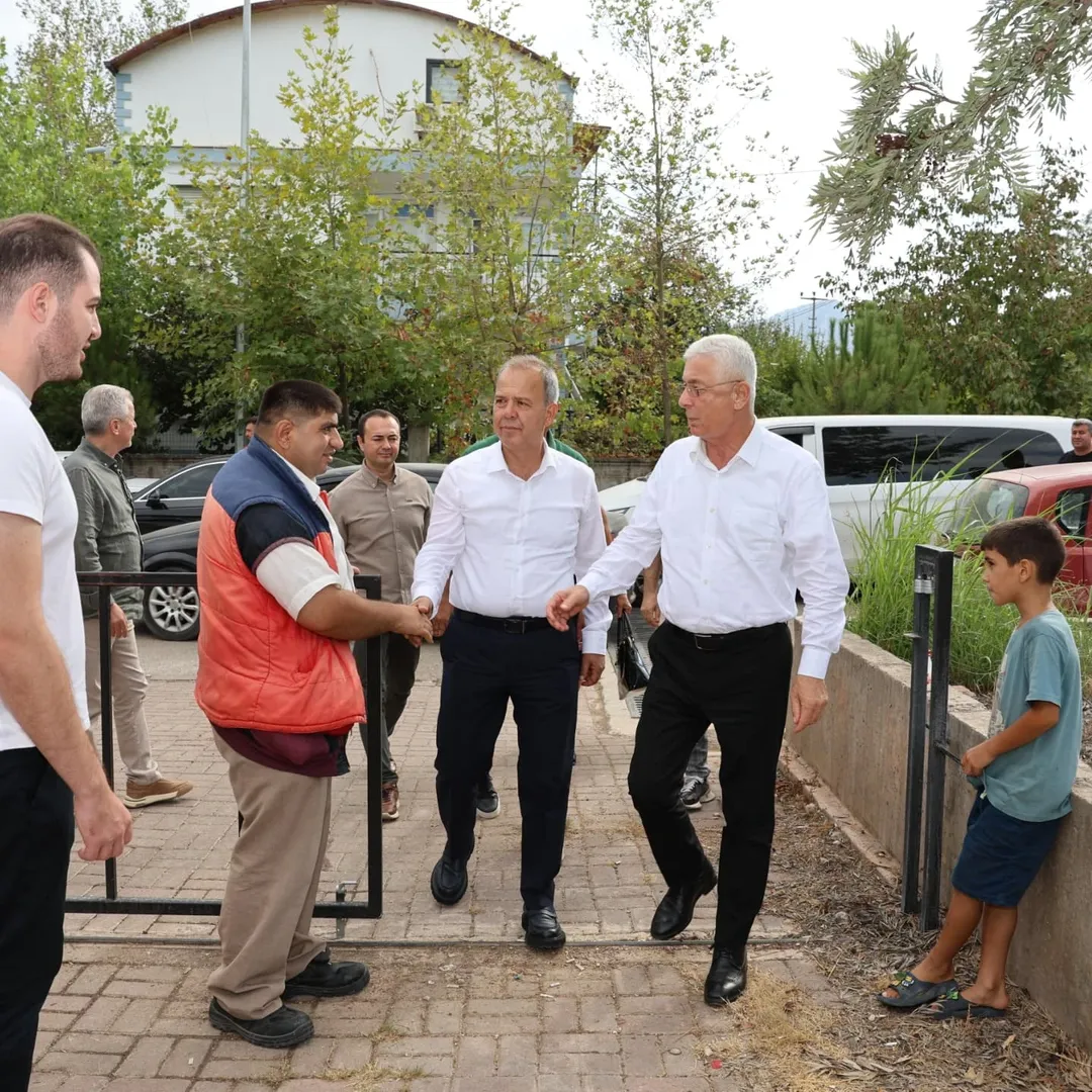 CHP Antalya İl Başkanı Nail Kamacı, Meclis Üyesi İsmail Gök'ün Oğlunun Düğün Yemeğine Katıldı