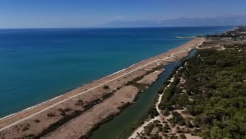 Antalya Aksu Belediyesi Kumköy Sahili'nde Temizlik Çalışmaları Devam Ediyor