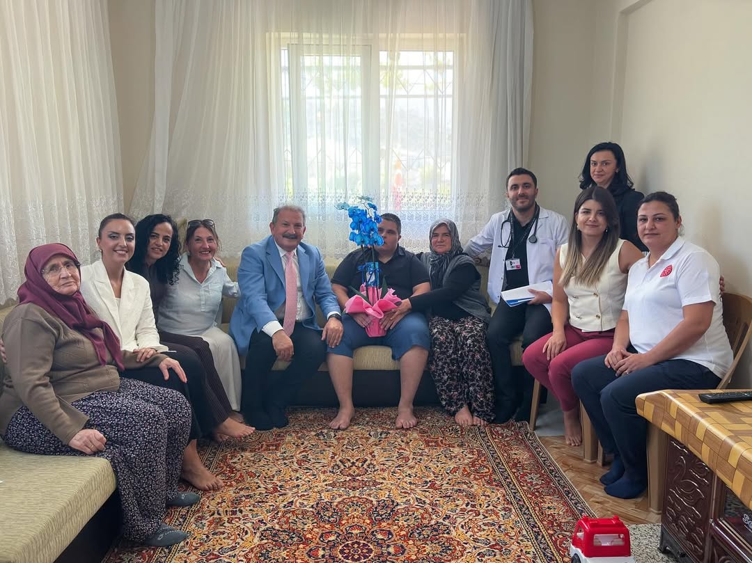 Antalya'da Down Sendromlu Hastaya Evde Sağlık Hizmeti