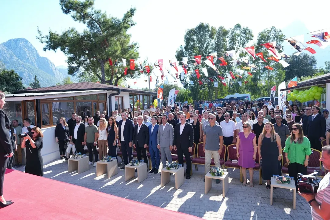 CHP Antalya'da Yeni Kreş Açıldı: Çocuklara Yatırım Devam Ediyor
