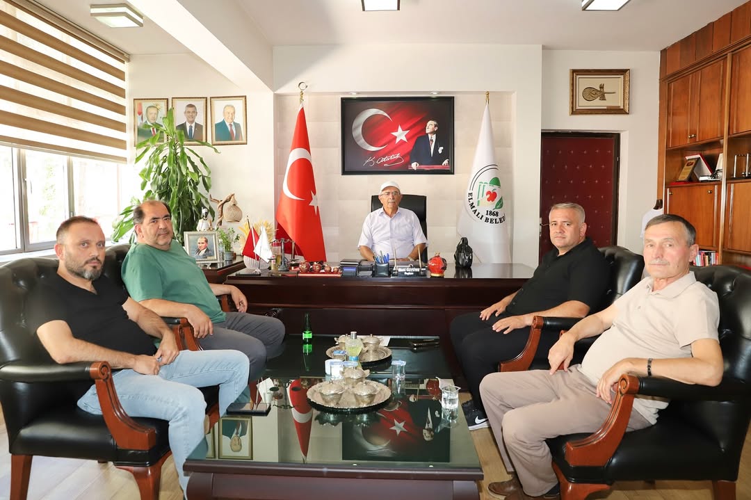 Elmalı Belediyesi'ne Cumhuriyet Halk Partisi İlçe Başkanı Coşkun'dan Ziyaret