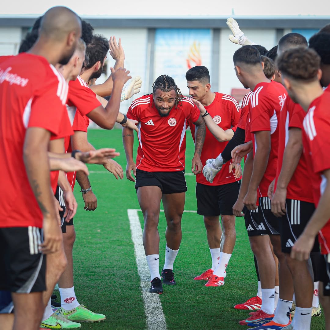 Antalya Spor FK'ye Yeni Transfer Samuel Ballet Katıldı