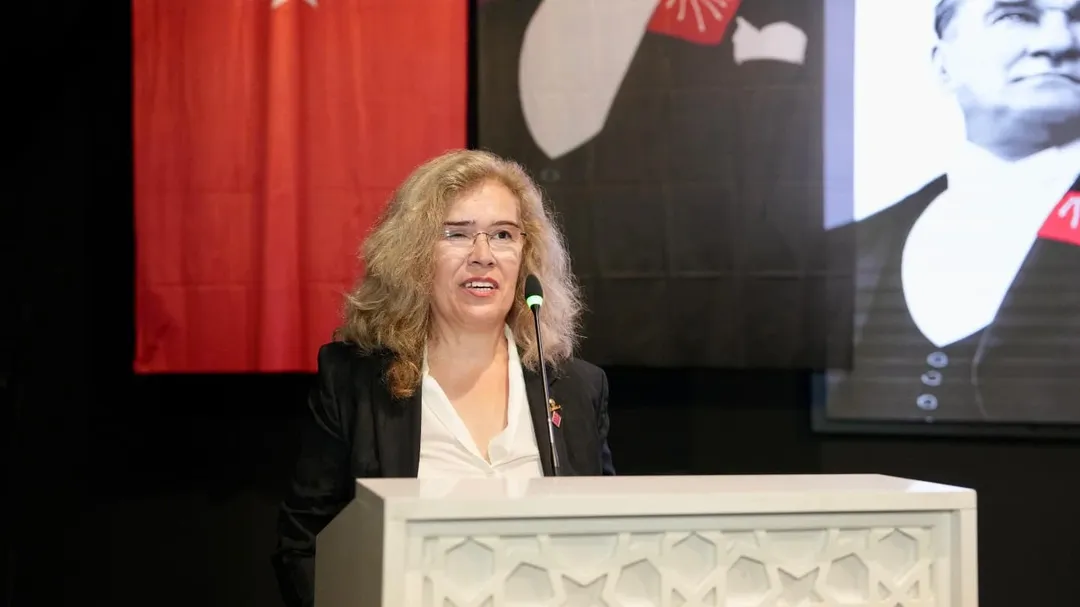 CHP Alanya İlçe Kongresi Yapıldı: Bülent Kandemir Yeniden Başkan Seçildi