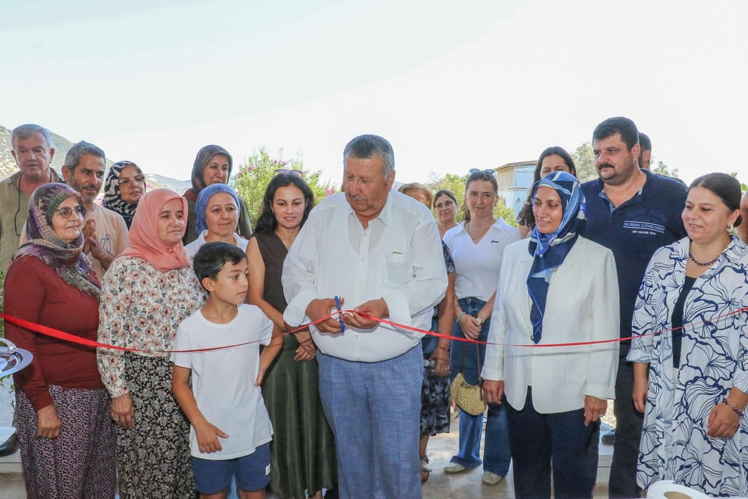 Antalya Kaş'ta Kalkan Yöresel Ürün Pazarı Açıldı: Üreticilere Ücretsiz Alan