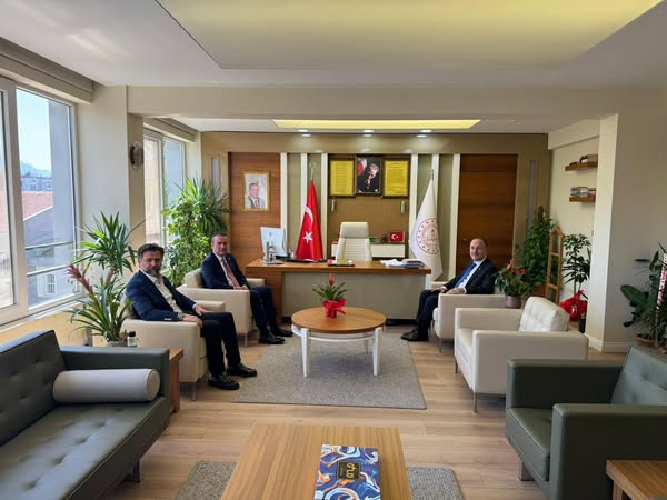 MHP Antalya İl Başkanlığı Milli Eğitim Müdürü Eriş'i Ziyaret Etti