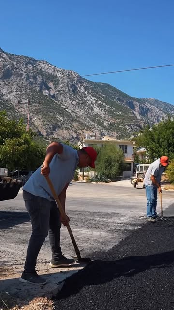 Döşemealtı'nda Asfalt Yama, Çim Biçme ve Çöp Toplama Çalışmaları Devam Ediyor
