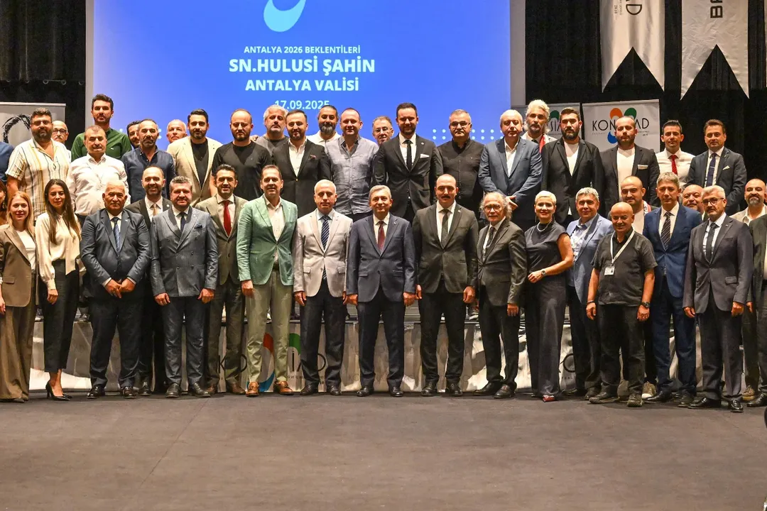 Antalya Valisi Şahin'den Konyaaltı İş Dünyasına Teşekkür