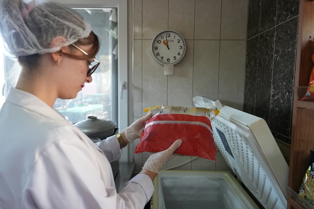 Konyaaltı Belediyesi Okul Kantin ve Yemekhanelerinde Gıda Denetimleri Sürdürüyor