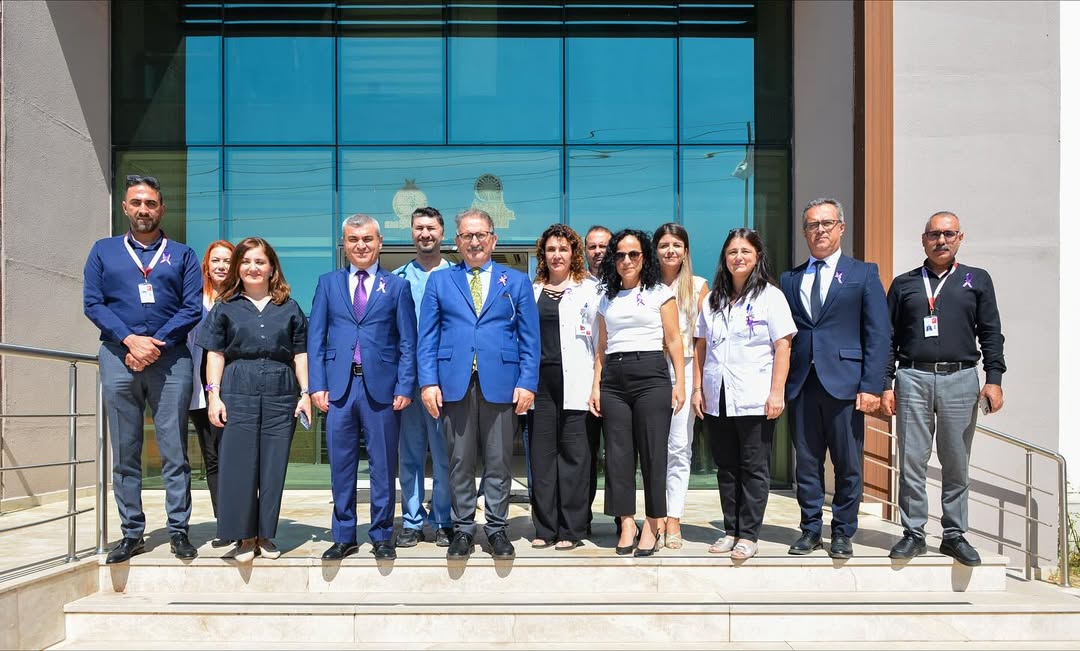 Antalya İl Sağlık Müdürü Alzheimer Günü'nde Palyatif Bakım Merkezi'ni Ziyaret Etti