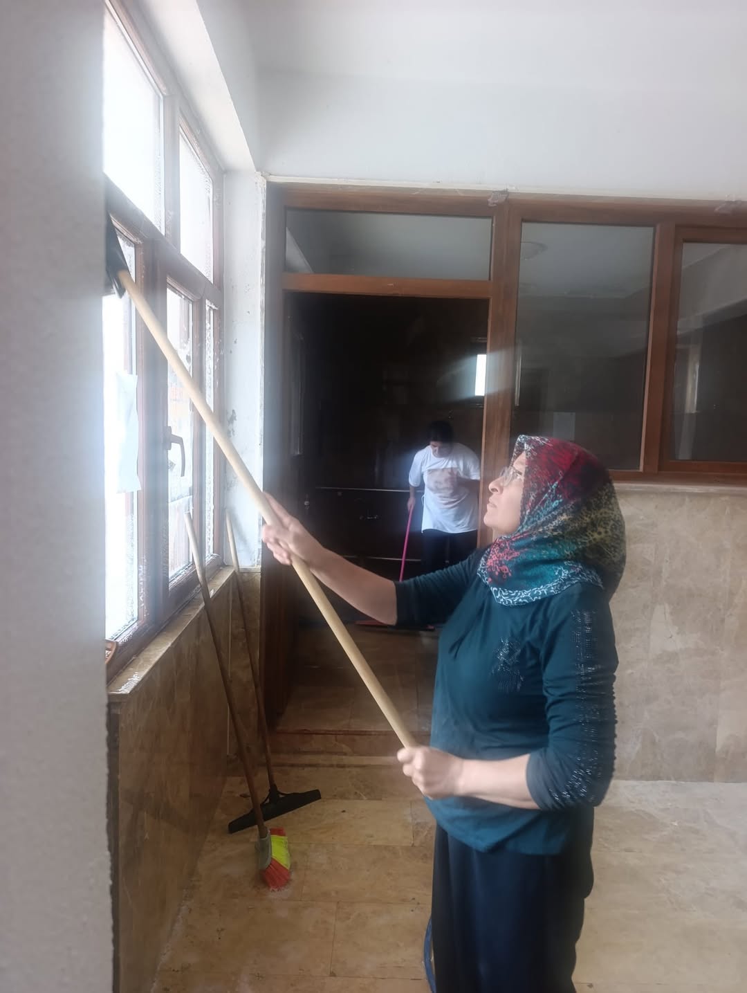 Akseki Belediyesi Günyaka Camii'ni Temizledi