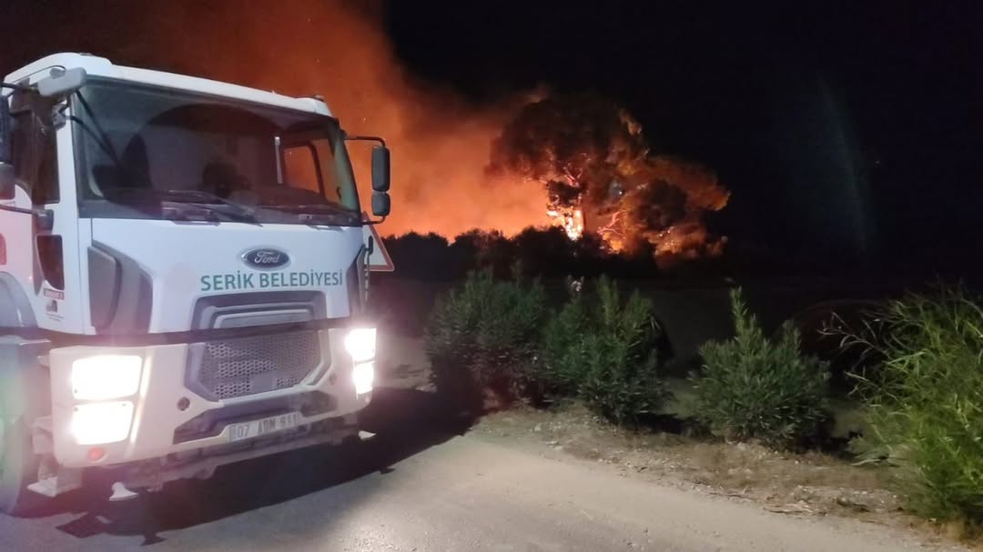 Antalya Serik'te Kundu ve Kadriye Mahallelerinde Yangın: Vatandaşlara Geçmiş Olsun