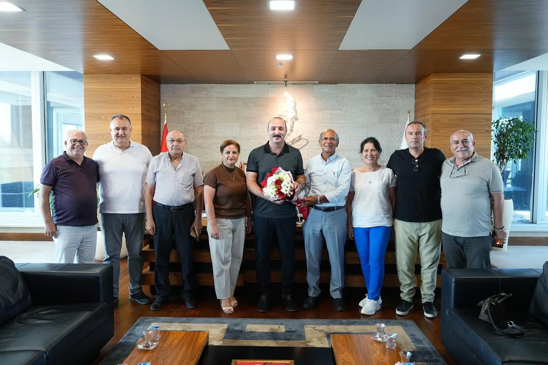 Antalya Konyaaltı Belediyesi Muhtarlarla İstişare Toplantısı Düzenledi