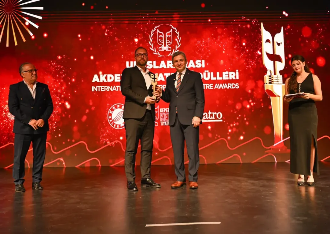 Antalya Valisi Şahin'den Kuzey Makedonya Kültür Bakanı Lutkov'a Sanat Ödülü