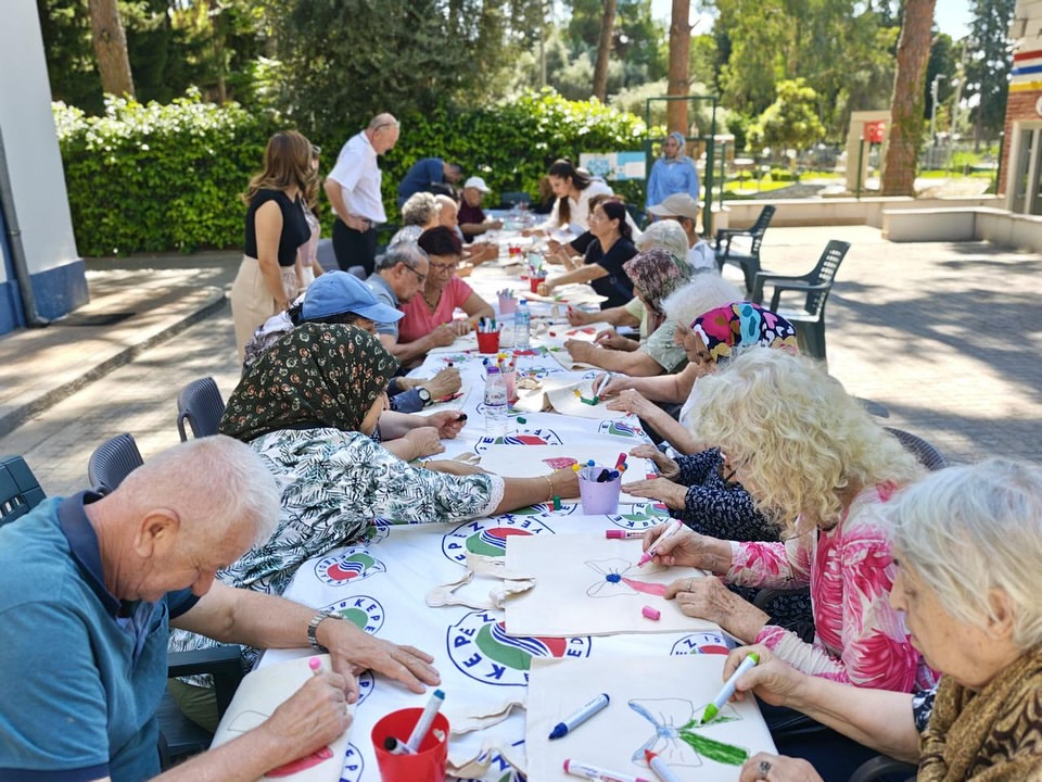 Antalya Kepez'de Alzheimer Farkındalık Ayı Etkinliği Düzenlendi