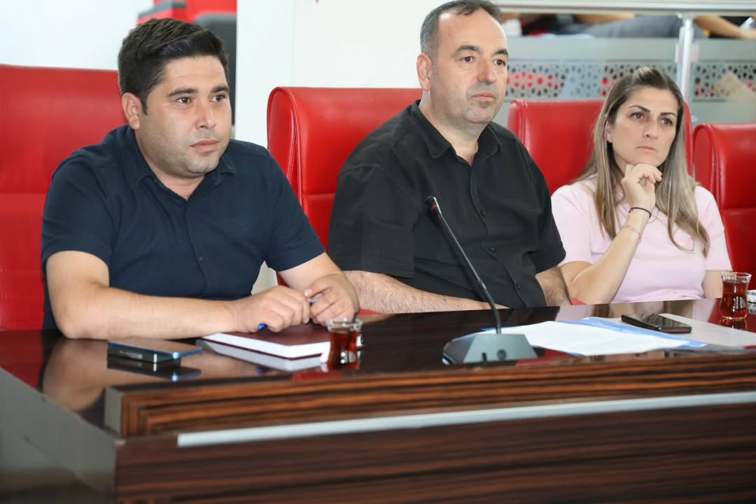 Antalya Aksu Belediyesi, Mahalle Muhtarlarıyla İstişare Toplantısı Gerçekleştirdi