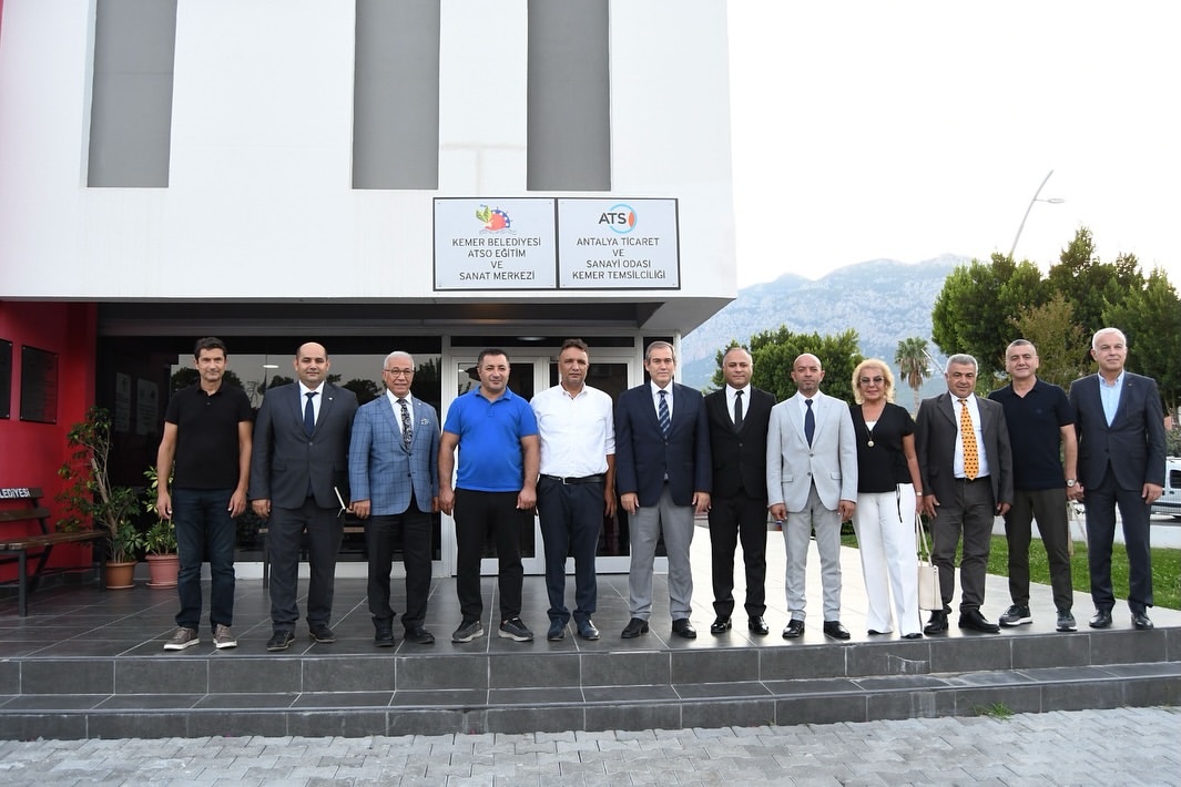 Kemer'de Sanat ve Eğitim Birleşti: ATSO ve Kemer Belediyesi İşbirliğiyle Sanat Merkezi Ziyareti