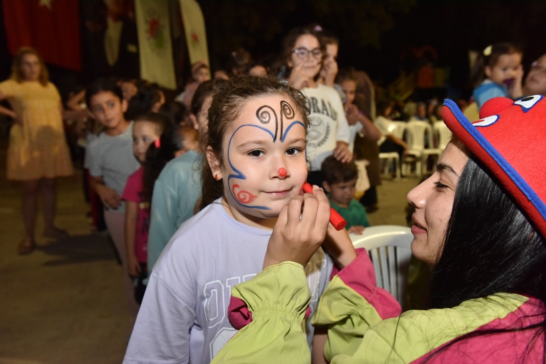 Sahne Kepez, Odabaşı'nda Sanat ve Eğlence Coşkusunu Yaşattı